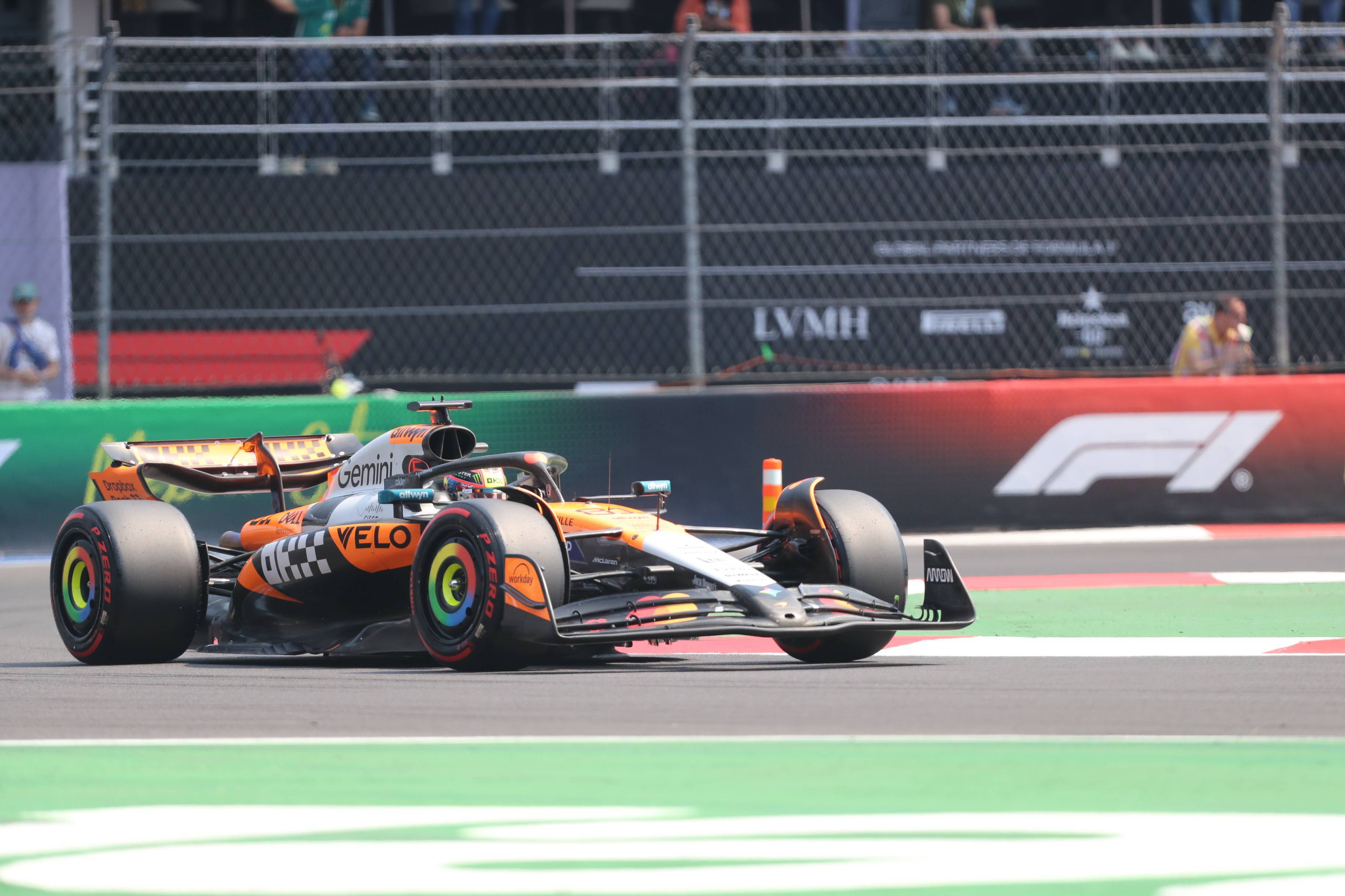 雷诺车队力克红牛二队，皮亚斯特里关键制胜